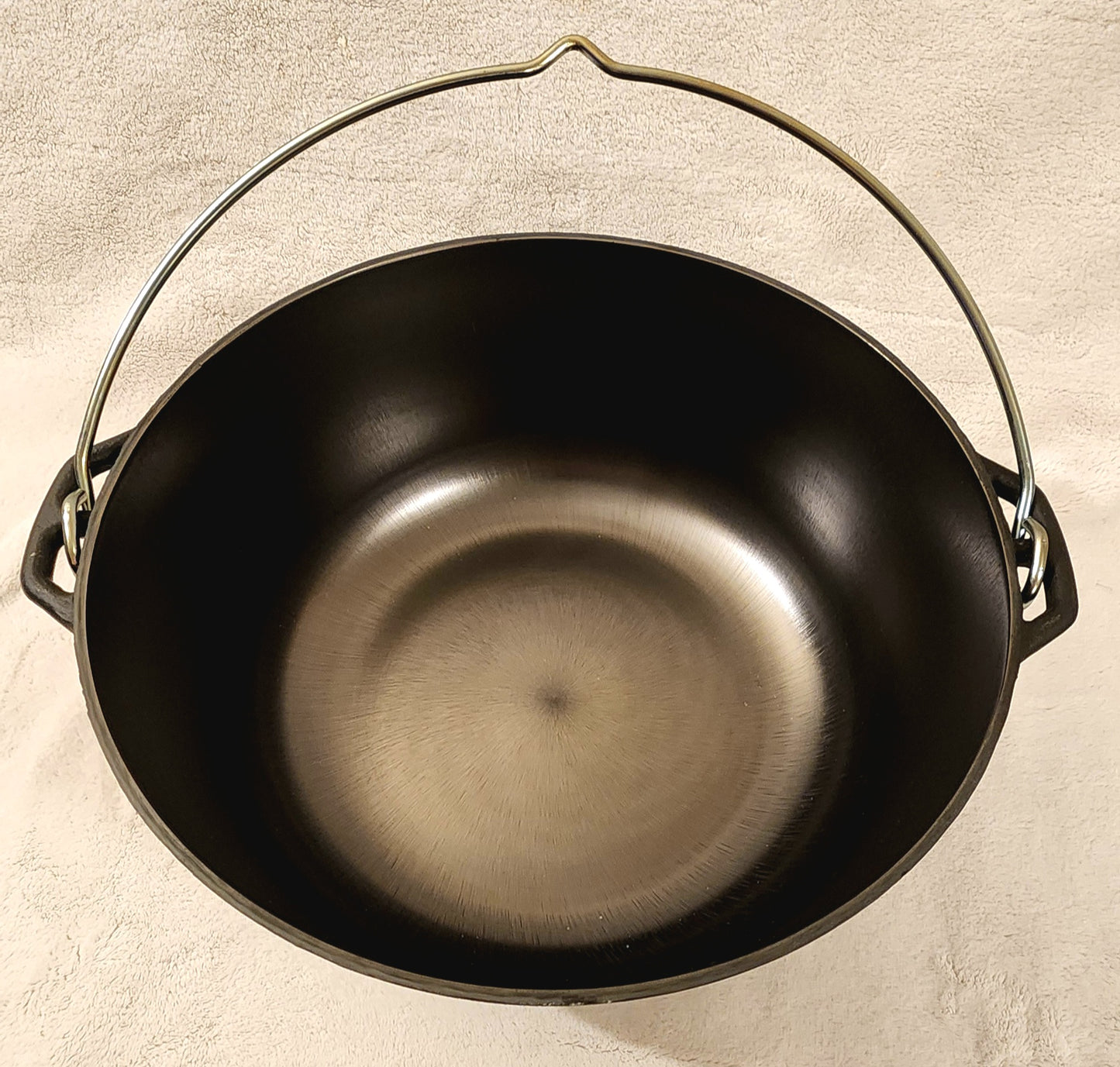 Cast Iron Dutch Oven